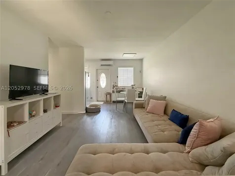 3123 SW 25th Terrace Miami FL 33133