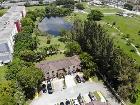 7423 NW 182nd Street Hialeah FL 33015