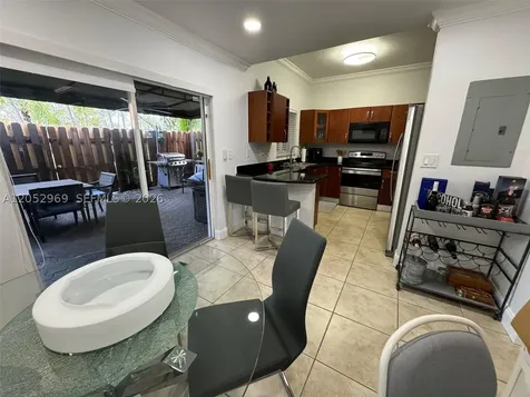7423 NW 182nd Street Hialeah FL 33015