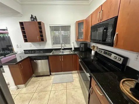 7423 NW 182nd Street Hialeah FL 33015