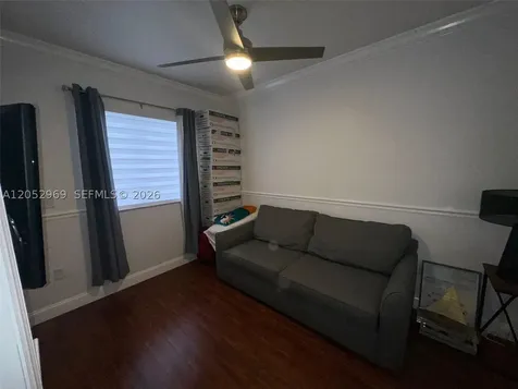 7423 NW 182nd Street Hialeah FL 33015