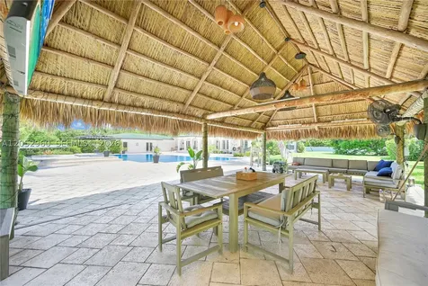 7550 SW 74th Street Miami FL 33143