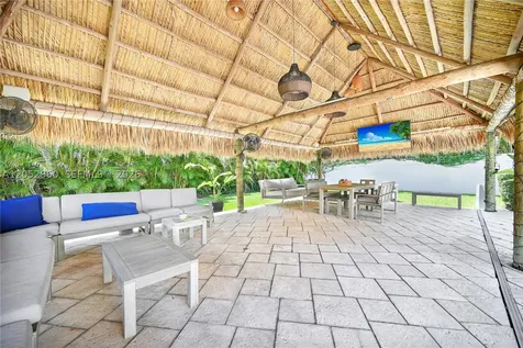 7550 SW 74th Street Miami FL 33143