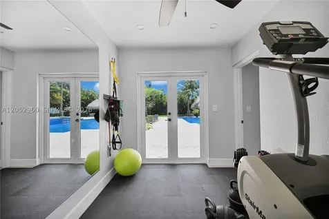 7550 SW 74th Street Miami FL 33143