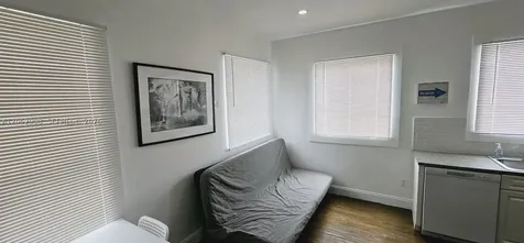 842 Meridian Avenue Miami Beach FL 33139