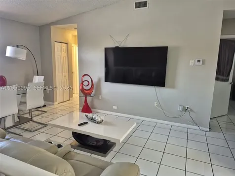 7818 W 34th Lane Hialeah FL 33018