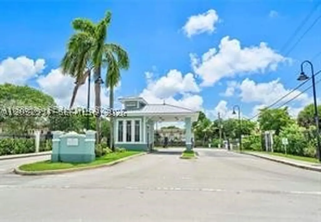5333 NW 18th Street Lauderhill FL 33313