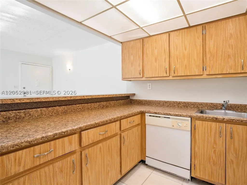 5801 Washington Street Hollywood FL 33023