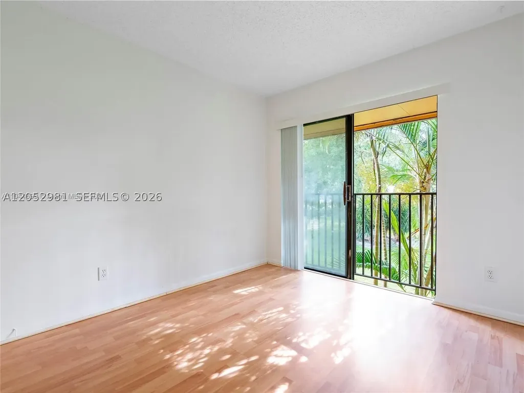 5801 Washington Street Hollywood FL 33023