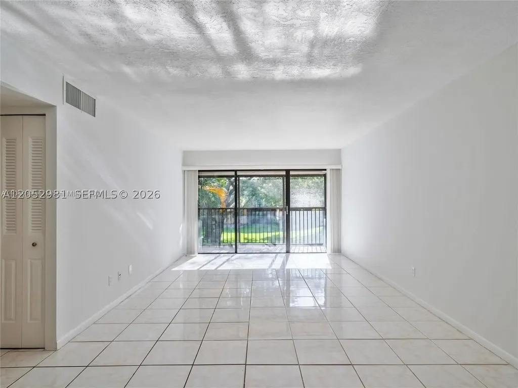 5801 Washington Street Hollywood FL 33023