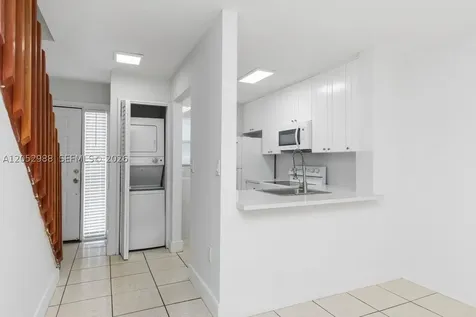 6854 NW 173rd Drive Hialeah FL 33015