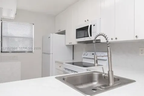 6854 NW 173rd Drive Hialeah FL 33015