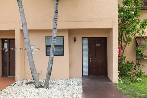 6854 NW 173rd Drive Hialeah FL 33015