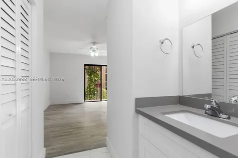 6854 NW 173rd Drive Hialeah FL 33015