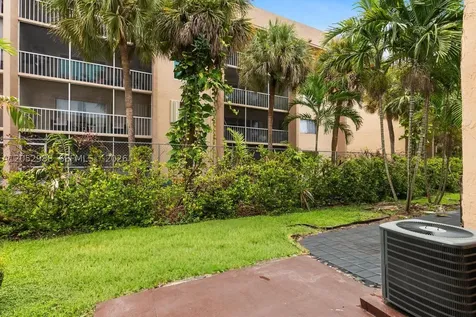 6854 NW 173rd Drive Hialeah FL 33015