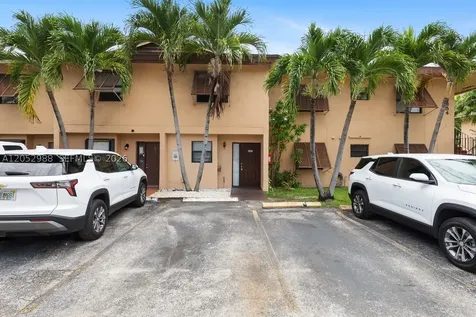 6854 NW 173rd Drive Hialeah FL 33015