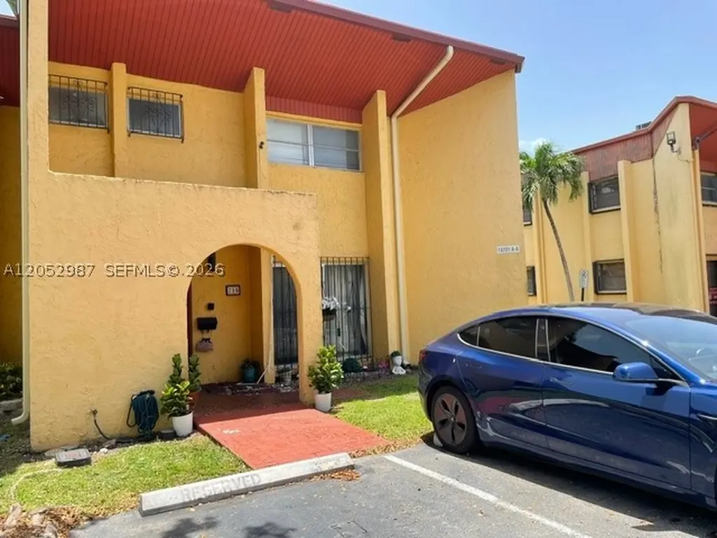 13721 SW 84th Street Miami FL 33183