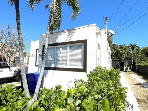 929 SW 12th Avenue Miami FL 33130