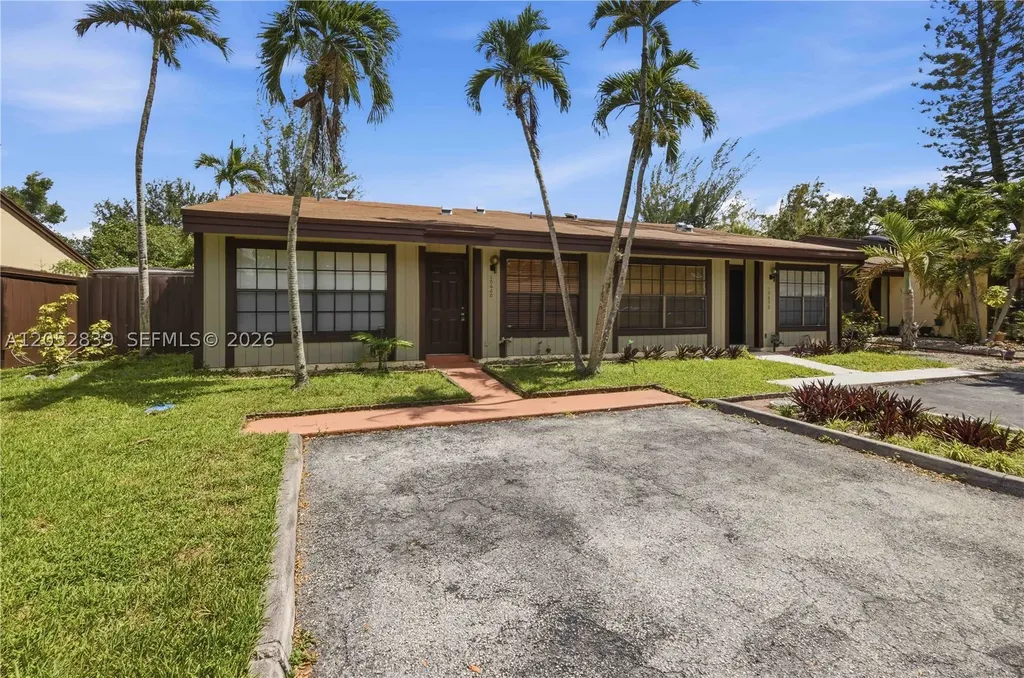 10680 Cherry Avenue Pembroke Pines FL 33026