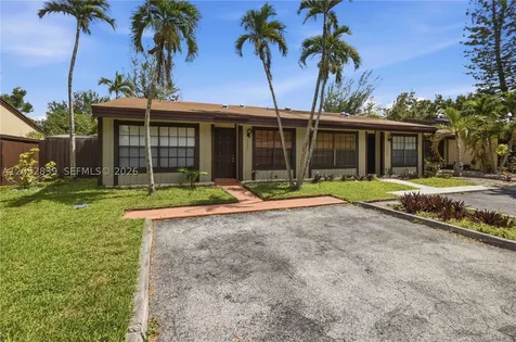 10680 Cherry Avenue Pembroke Pines FL 33026