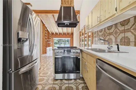 10680 Cherry Avenue Pembroke Pines FL 33026
