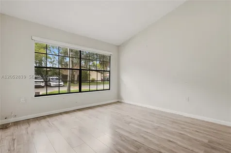 10680 Cherry Avenue Pembroke Pines FL 33026