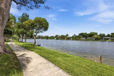 10680 Cherry Avenue Pembroke Pines FL 33026
