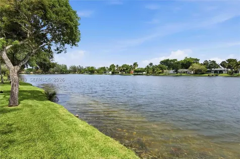 10680 Cherry Avenue Pembroke Pines FL 33026