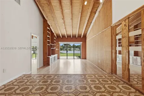 10680 Cherry Avenue Pembroke Pines FL 33026