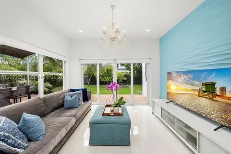 9172 Carlyle Avenue Surfside FL 33154