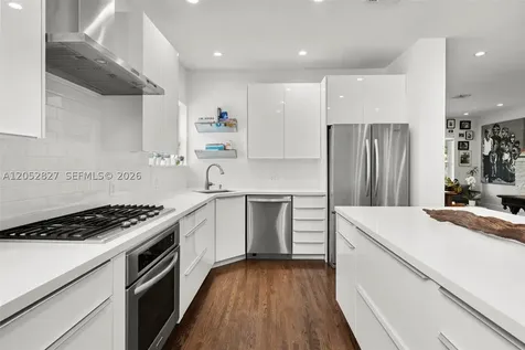9172 Carlyle Avenue Surfside FL 33154