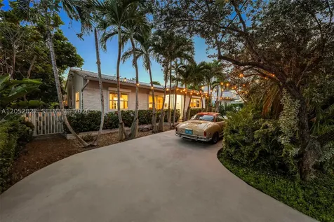 9172 Carlyle Avenue Surfside FL 33154