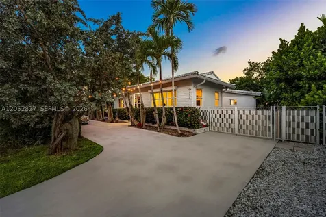 9172 Carlyle Avenue Surfside FL 33154