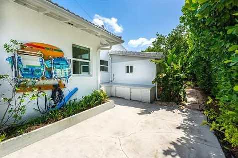 9172 Carlyle Avenue Surfside FL 33154