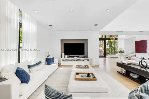 4515 N Michigan Avenue Miami Beach FL 33140