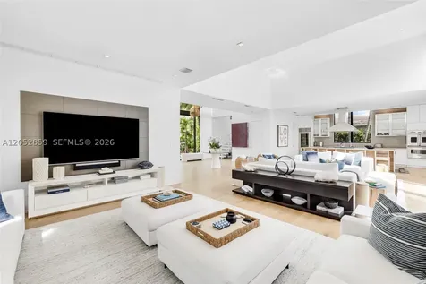 4515 N Michigan Avenue Miami Beach FL 33140