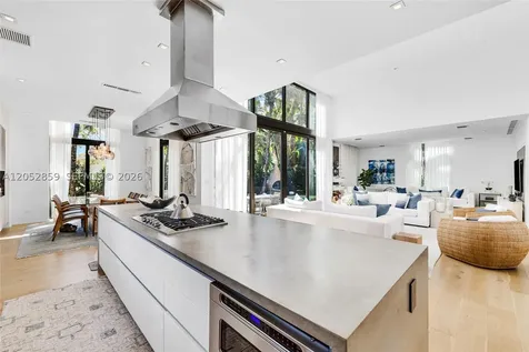 4515 N Michigan Avenue Miami Beach FL 33140