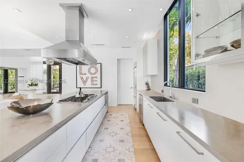 4515 N Michigan Avenue Miami Beach FL 33140