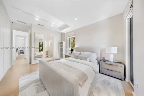4515 N Michigan Avenue Miami Beach FL 33140