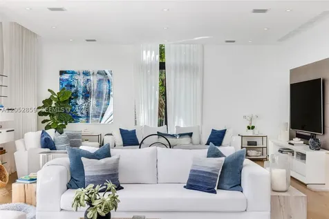 4515 N Michigan Avenue Miami Beach FL 33140