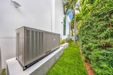 4515 N Michigan Avenue Miami Beach FL 33140