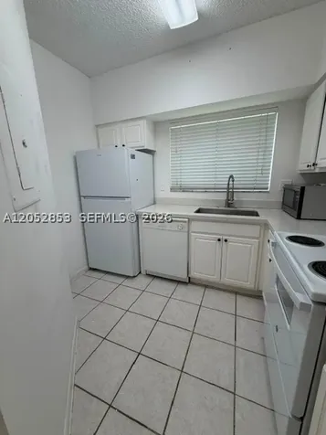2421 NW 96th Terrace Pembroke Pines FL 33024
