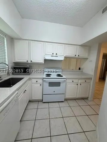 2421 NW 96th Terrace Pembroke Pines FL 33024