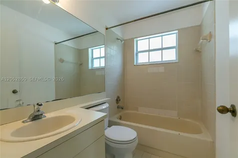 2592 W Saratoga Drive Cooper City FL 33026
