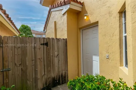 2592 W Saratoga Drive Cooper City FL 33026