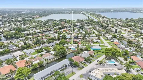 3650 NW 17th Terrace Oakland Park FL 33309