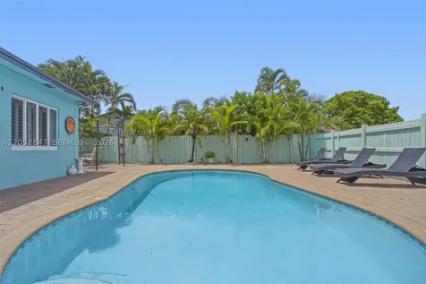 3650 NW 17th Terrace Oakland Park FL 33309