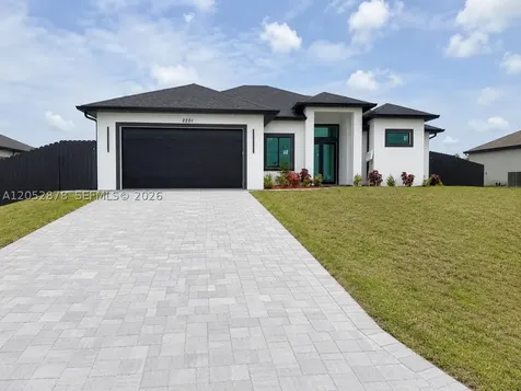2201 NE Juanita Place Cape Coral FL 33909