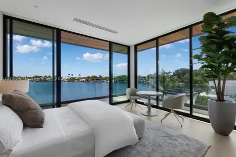 1141 N Biscayne Point Road Miami Beach FL 33141