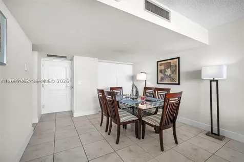 3625 N Country Club Drive Aventura FL 33180